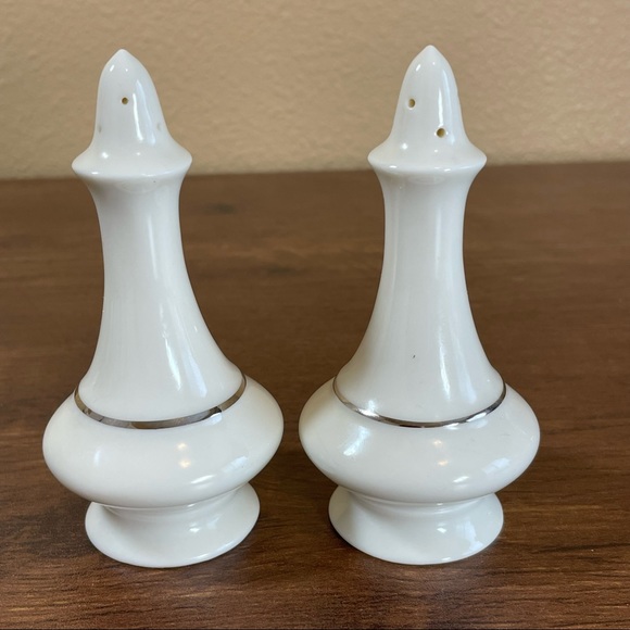 Lenox Salt & Pepper Set Regency Collection - Picture 2 of 6